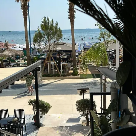 Apartment Sea View On The